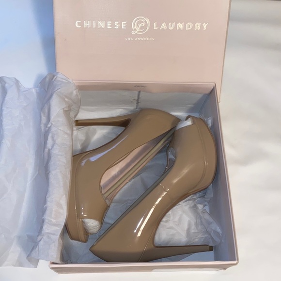 Nude Peep Toe Pumps Sz 8 by Chinese Laundry New in Box - Picture 2 of 11